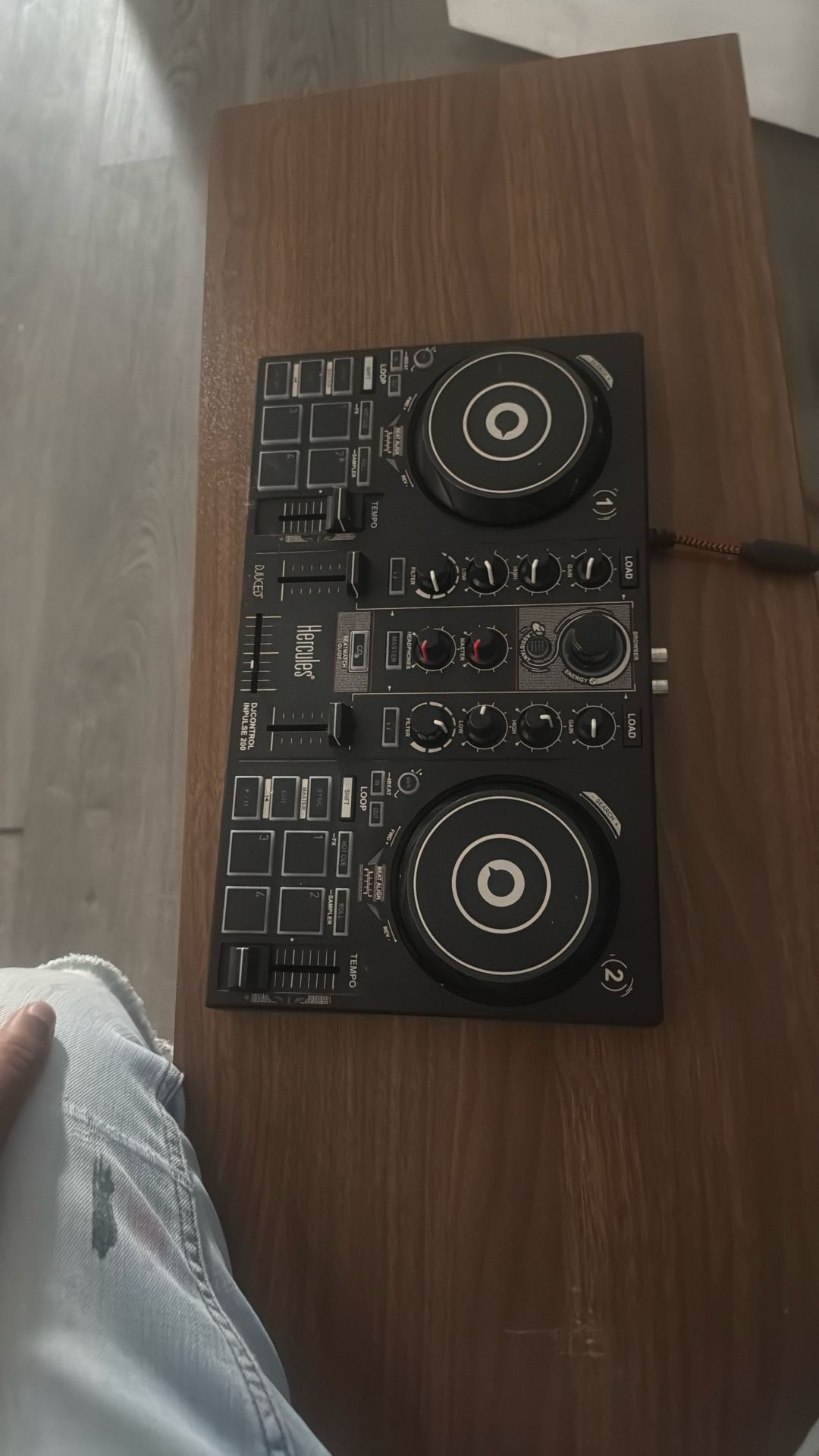 Hercules DJcontrol Inpulse 200