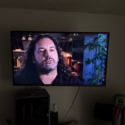 55” LG Smart TV With Universal Swivel Wall Mount 