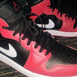 Air Jordan 1 Mids