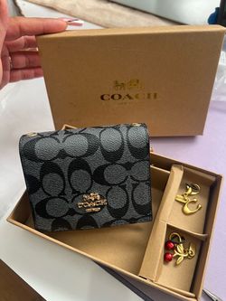 Woman Mini Crossbody/Wallet