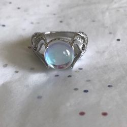 Sterling Silver And Moonstone Ring 