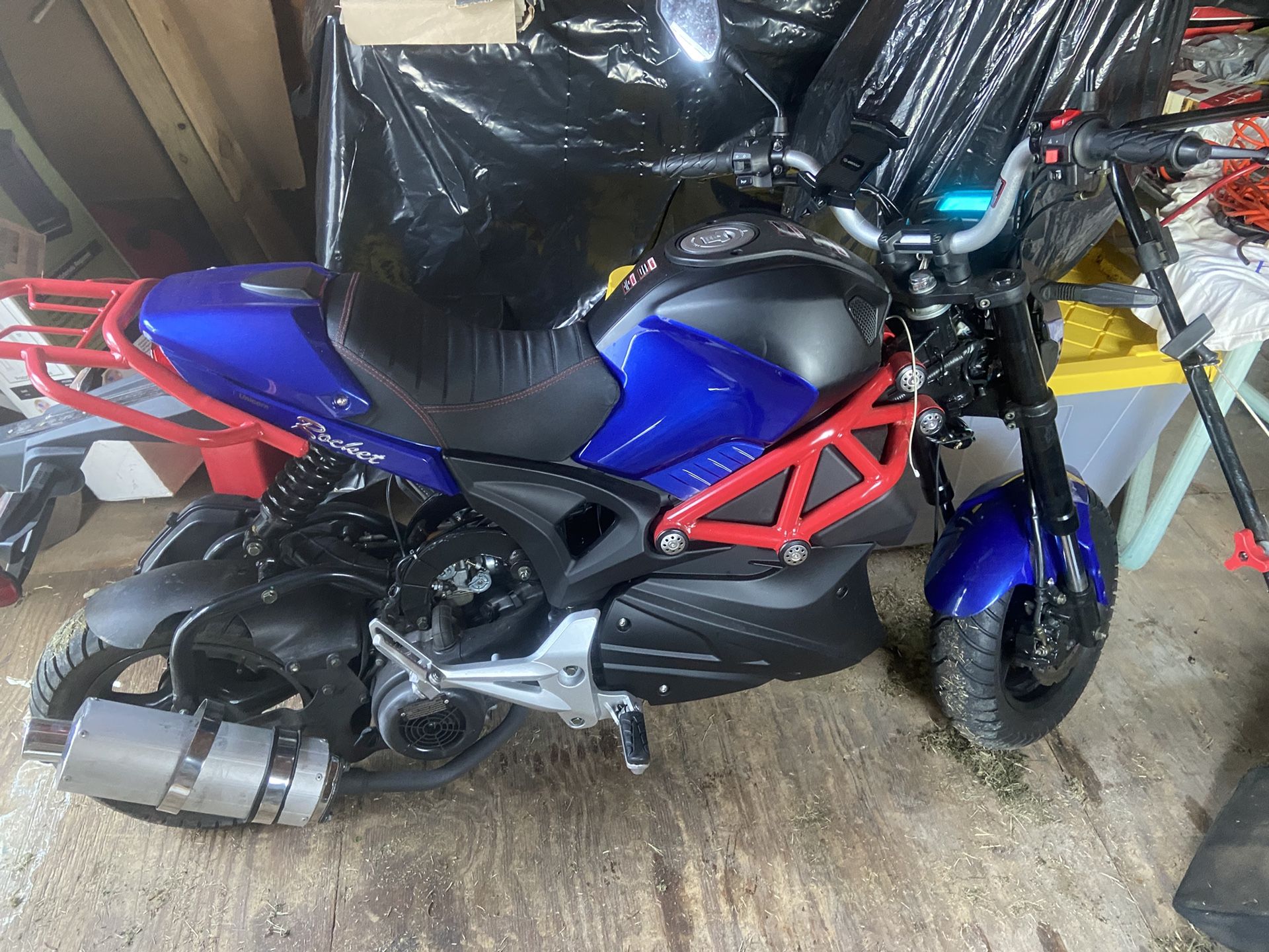 150cc Motorcycle / Scooter