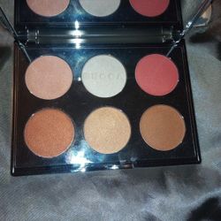 Becca Pallette New
