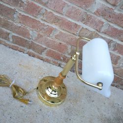 Stratford Collection Brass Finish/Wood Bankers Lamp 