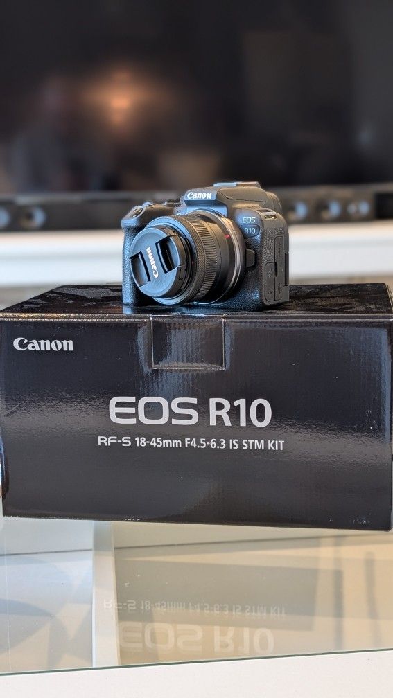 Canon R10 kit