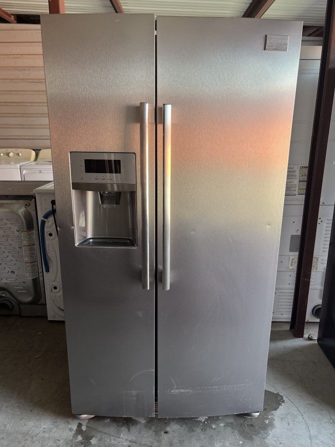 Frigidaire Stainless Steel Refrigerator And Freezer