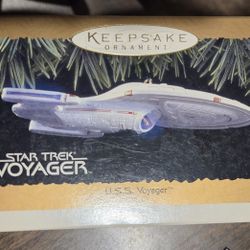 Hallmark Keepsake Ornament U.S.S. Voyager