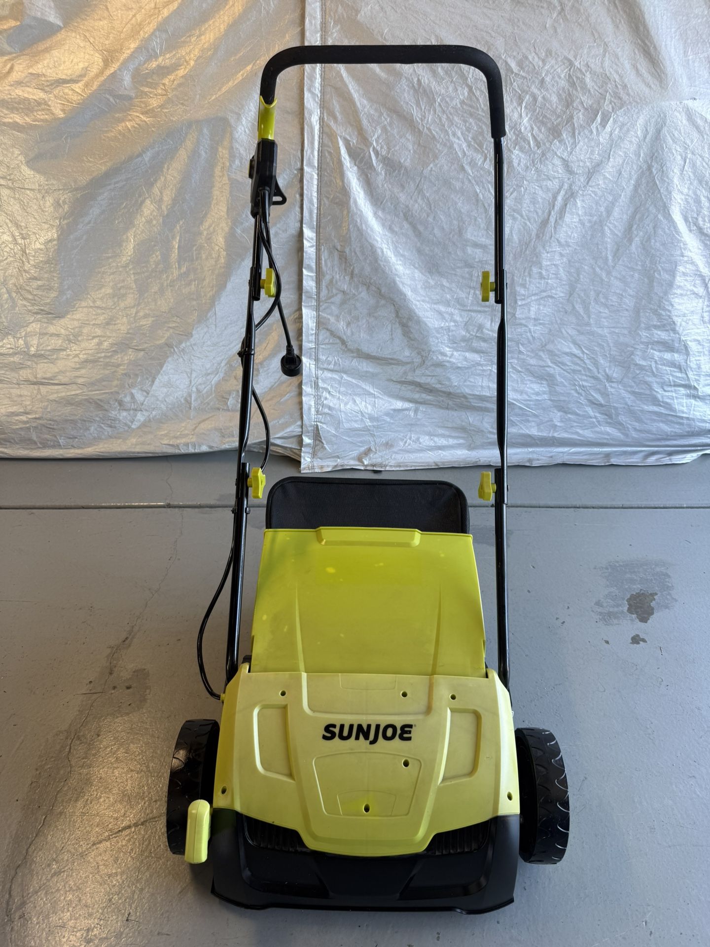 Sun Joe AJ801E Electric Lawn Dethatcher + Scarifier W/Collection Bag 12.6-inch 12-Amp (Like New)