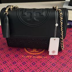 Tory Burch Shoulder Bag - selling due to return date expired