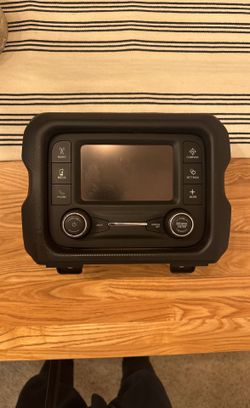 Jeep Wrangler OEM 5” Radio Uconnect