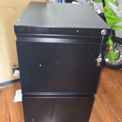 Black 2-Drawer File Cabinet with Keys