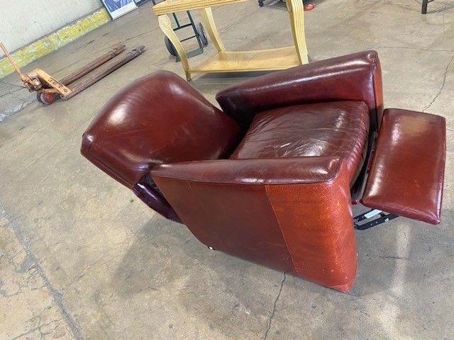 Crate& Barrel. Leather Recliner 100% Leather
