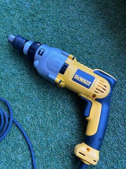 DEWALT 1/2-in 10 -Amp Variable Speed Hammer Drill