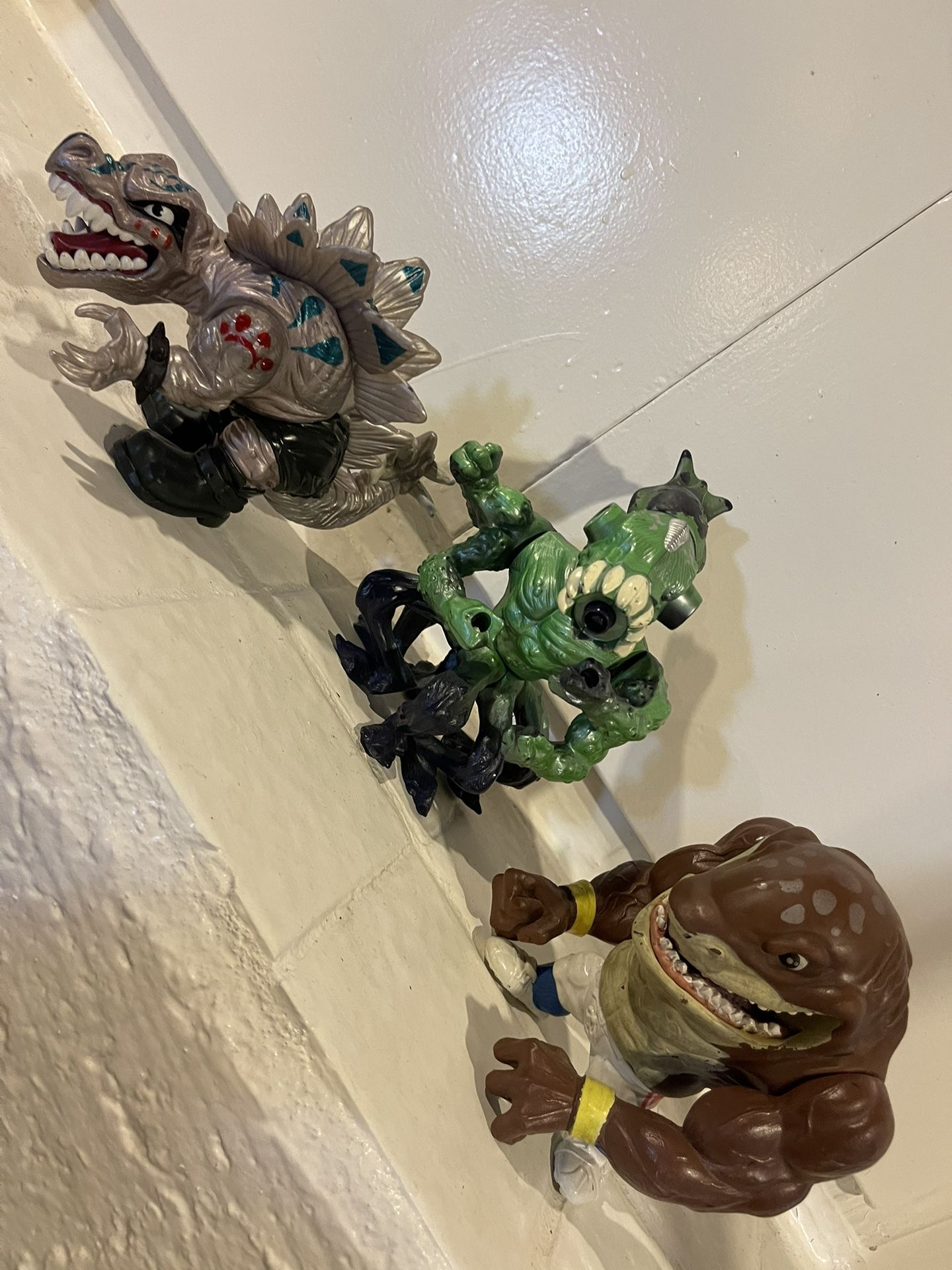 90’s Classic Action Figures - Extreme Dinosaurs And Street Sharks