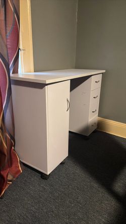 Nail Desk/Table