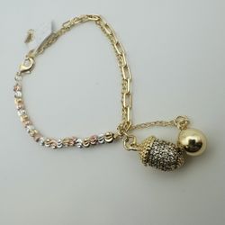 Elegant Gold-Tone Bracelet with Acorn Charm