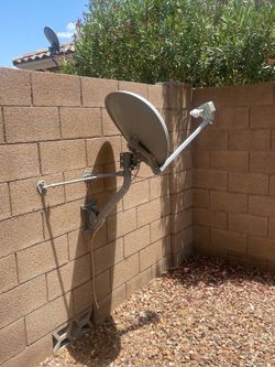 DIRECTV / Satellite Dish w/ Mounting Hardware