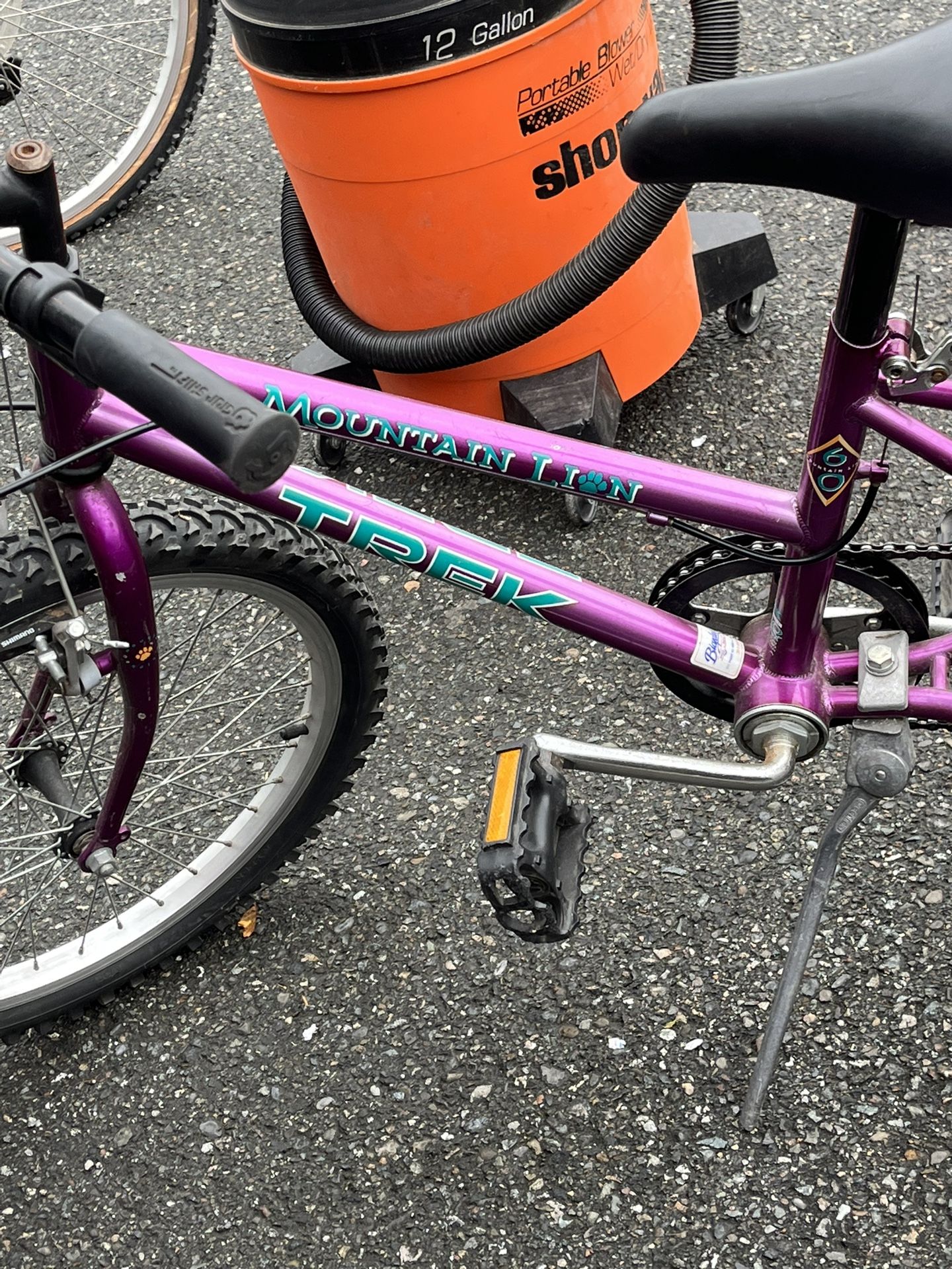 trek mountain lion 20 inch bicycle MT60 20