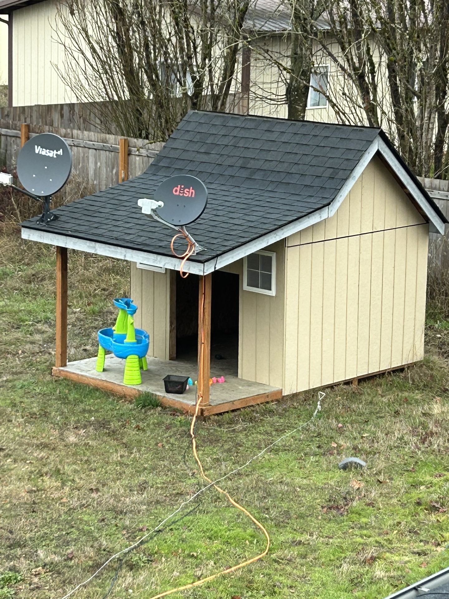 12x12 Dog House / Play House 
