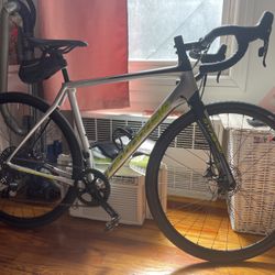 Road Bike Size 54 Cannondale 