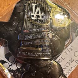 LA World Series Dodgers Champions Commerative Coin 