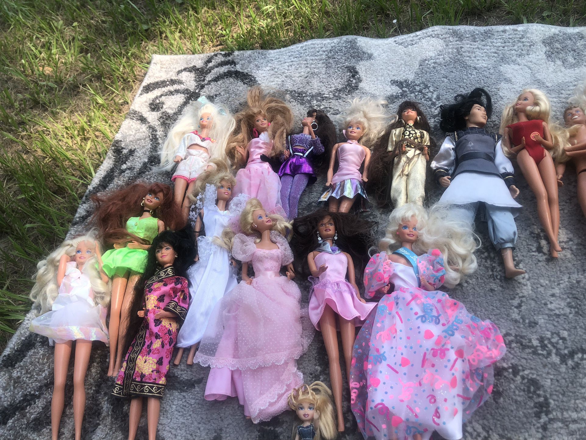 Barbie Lot 23 Dolls 