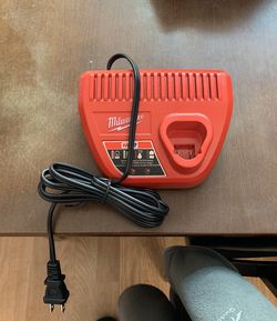 Milwaukee M12 Charger