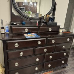 Luxury Dresser 