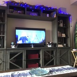 Entertainment Center/ Wall Unit