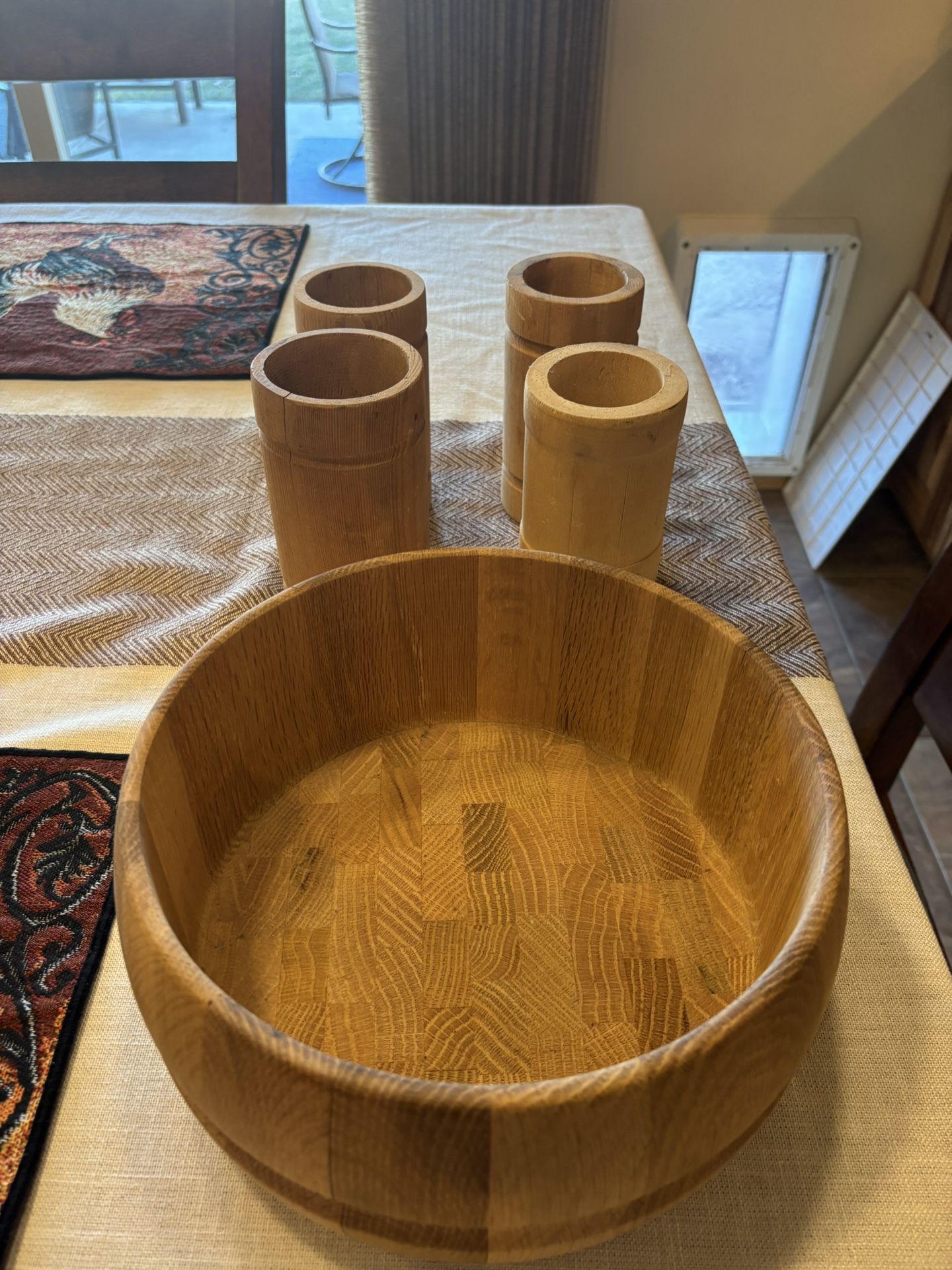 Vintage wood bowl and 4 cups
