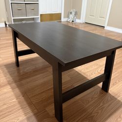 Modern Black Wood Coffee Table – Sleek & Sturdy Design