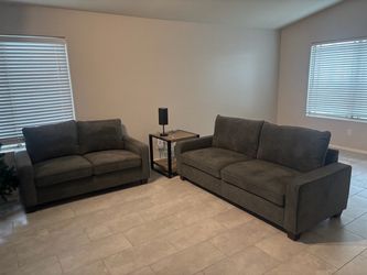MOVING SALE - FULL LIVING ROOM SET $700 OBO