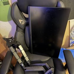 28 inch Msi monitor with dual monitor mount