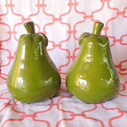 Vintage Decorative Ceramic Pair of Pears Decor Vegetables Fruit Farm