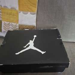 Jordan 6 Retro Infrared 23 Toro Near Mint Condition 