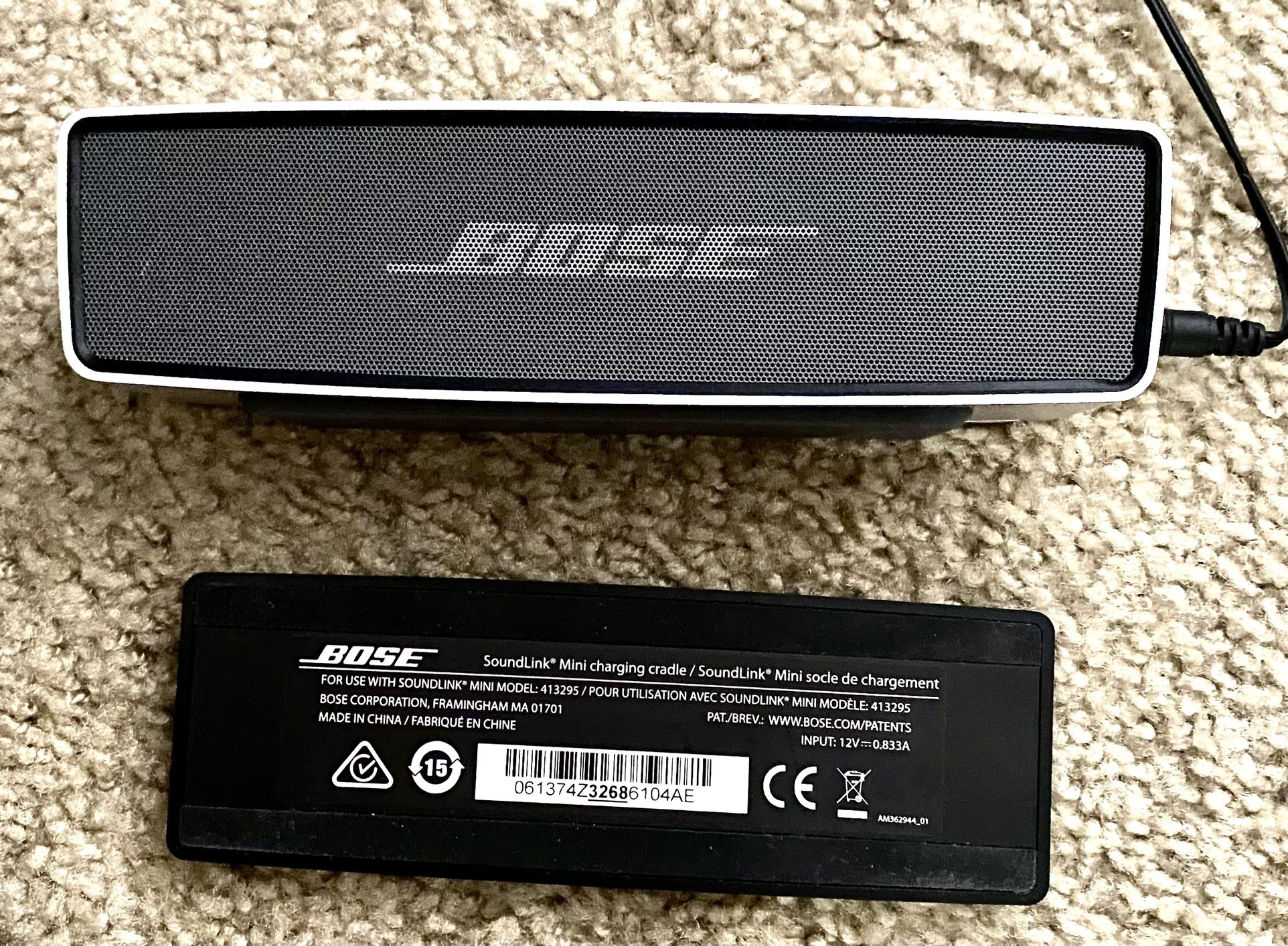 Bose SoundLink Mini Bluetooth Speaker Silver TESTED WORKING has