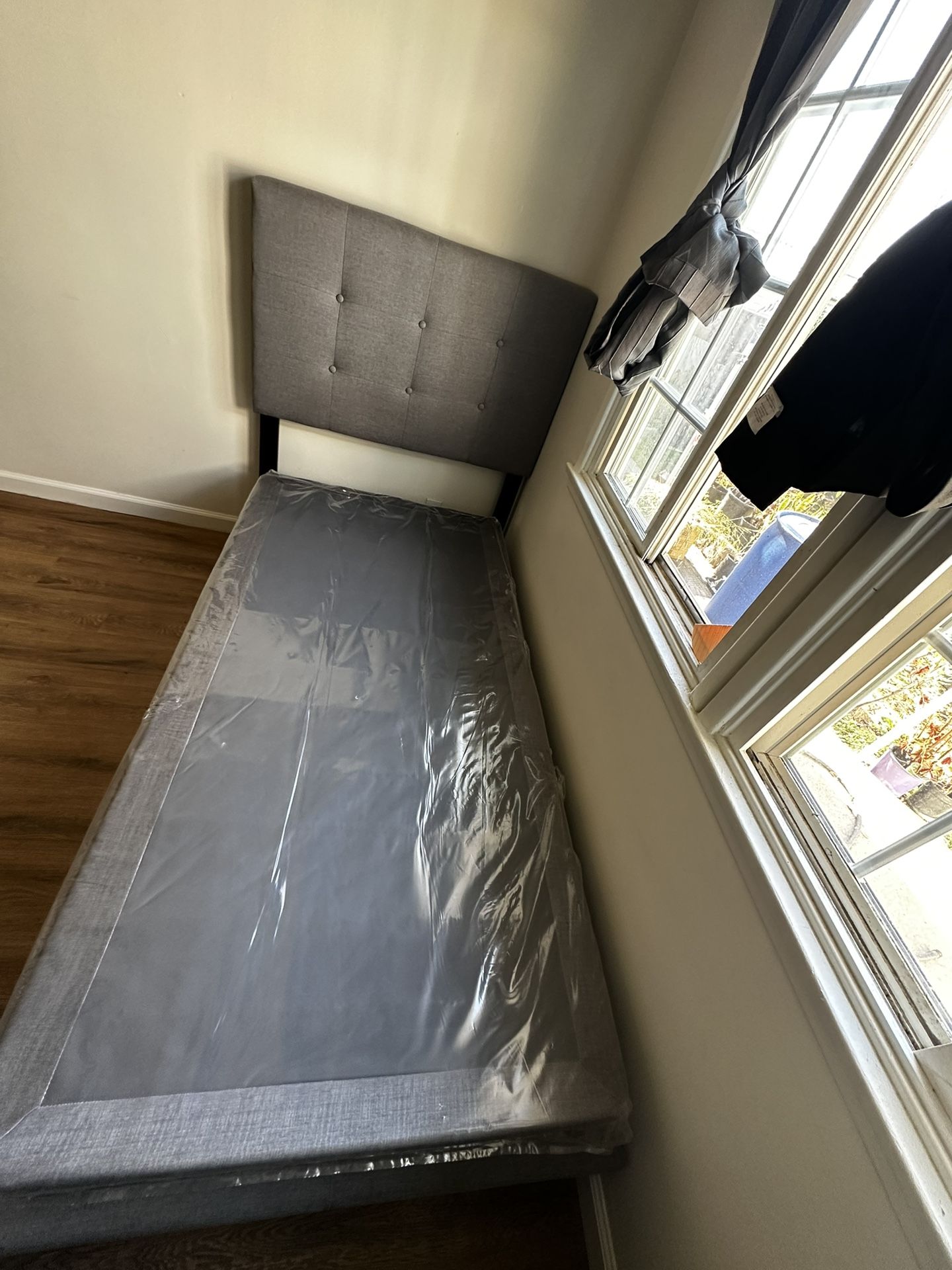 Twin Bed