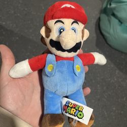 Super Mario plushy 