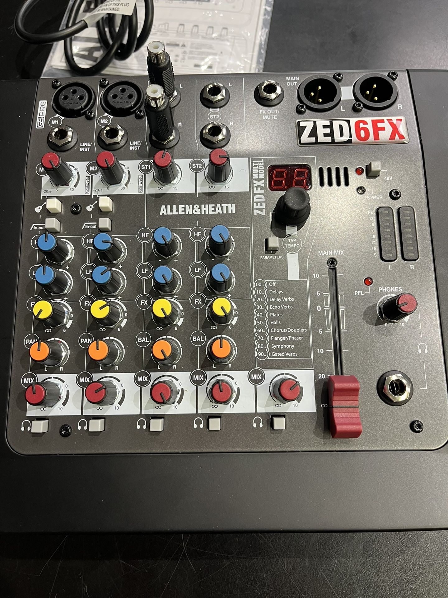 Allen & Heath Mixer (845000-1)