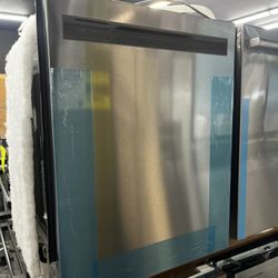 Stainless Steel KitchenAid 24” Wide Dishwasher 3 Racks 