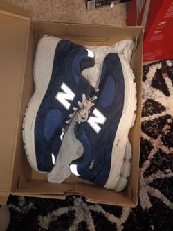 New balance 2002r
