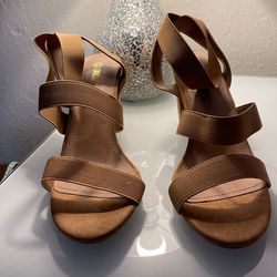 Beige Heals… Size 11