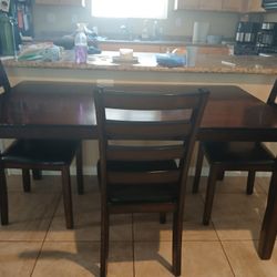 Kitchen Table W 6 Chairs 