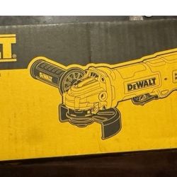 BRAND NEW 6 IN. (150MM) PADDLE SWITCH GRINDER WITH NO LOCK-ON WITH  CUTTING & GRINDING WHEELS