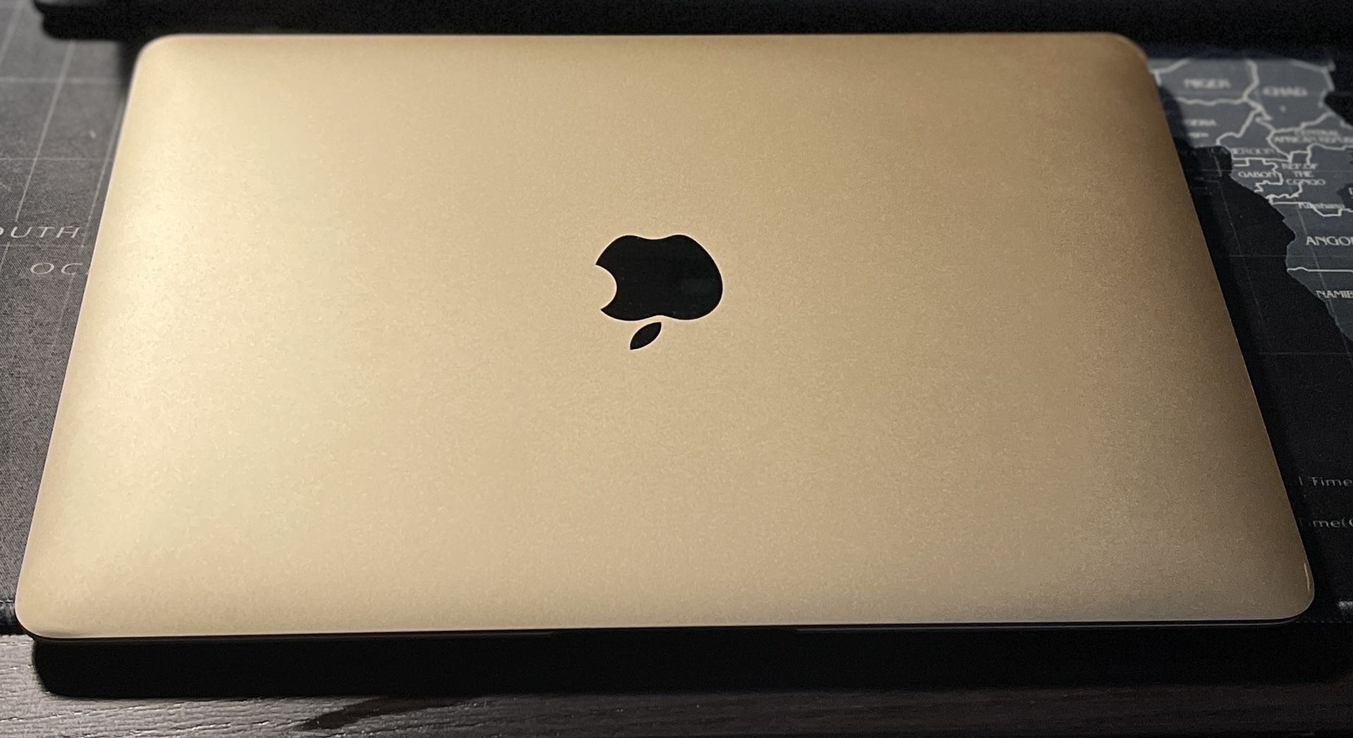 Apple MacBook (2015) 8gb Ram 256 SSD