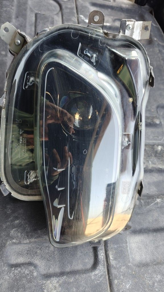 2014-17 Jeep Latitude Right/Passenger Side Headlight 