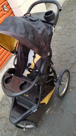 Jogging stroller tricycle
