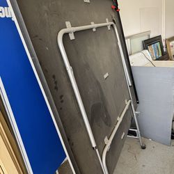 Ping-pong table