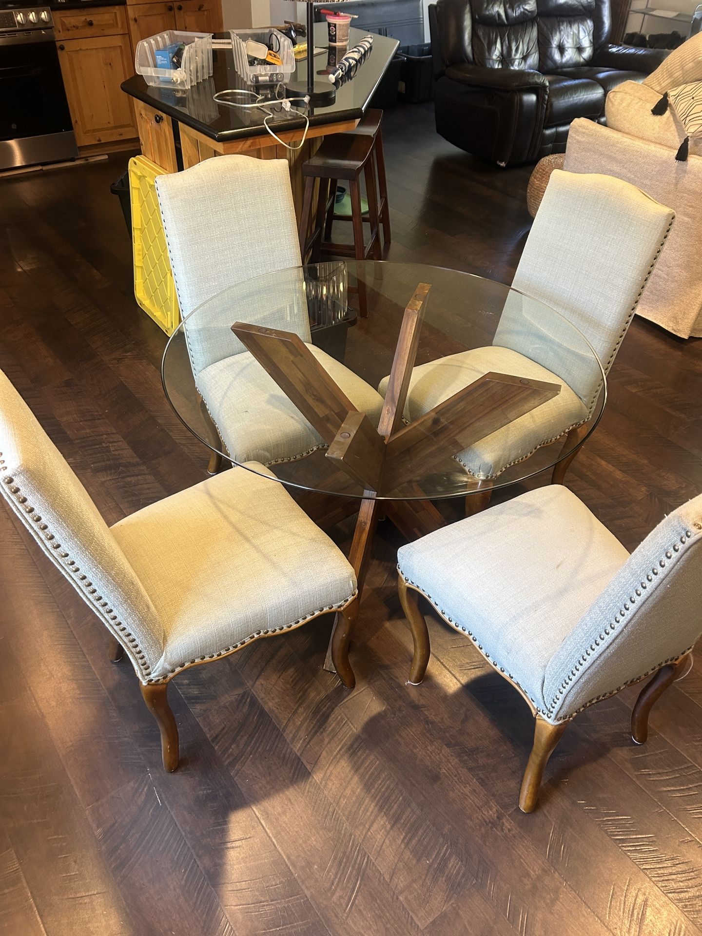 Glass Table And Chairs 
