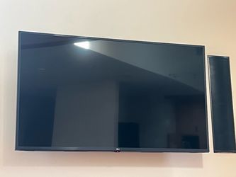 LG 55 inch Class 4K Smart UHD TV w/ AI ThinQ® (54.6'' Diag)